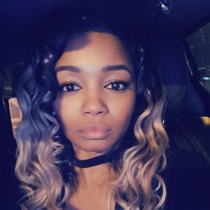 Meet your Posher, Amira